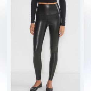 NWT• ARITZIA Wilfred Free Daria Pant High Waited Leggings M